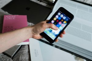 Digitális detox: kevesebb képernyő, jobb élet Budapesten is?