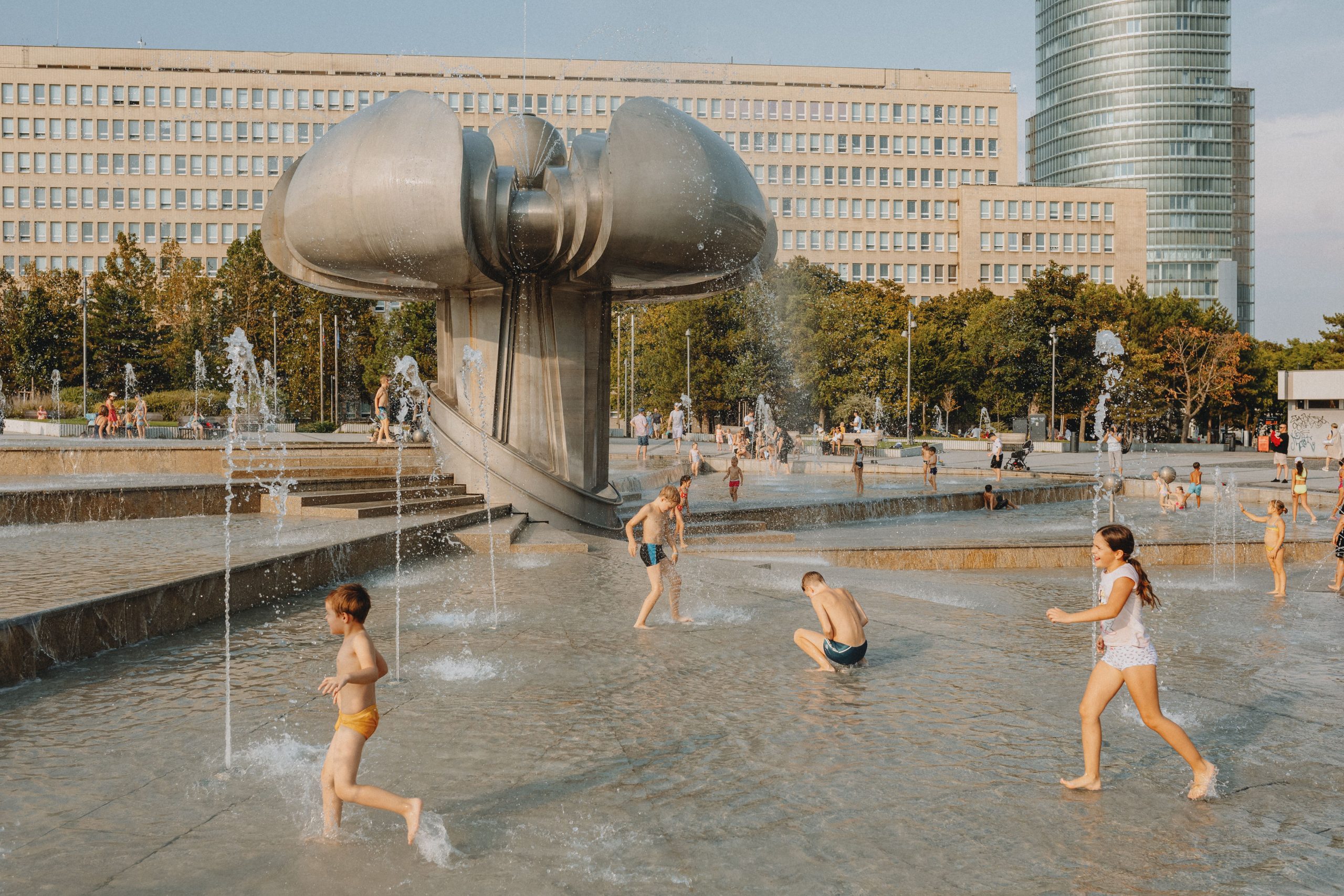 Komló: Félmilliárdos EU-pénzből újul meg a 48-as tér