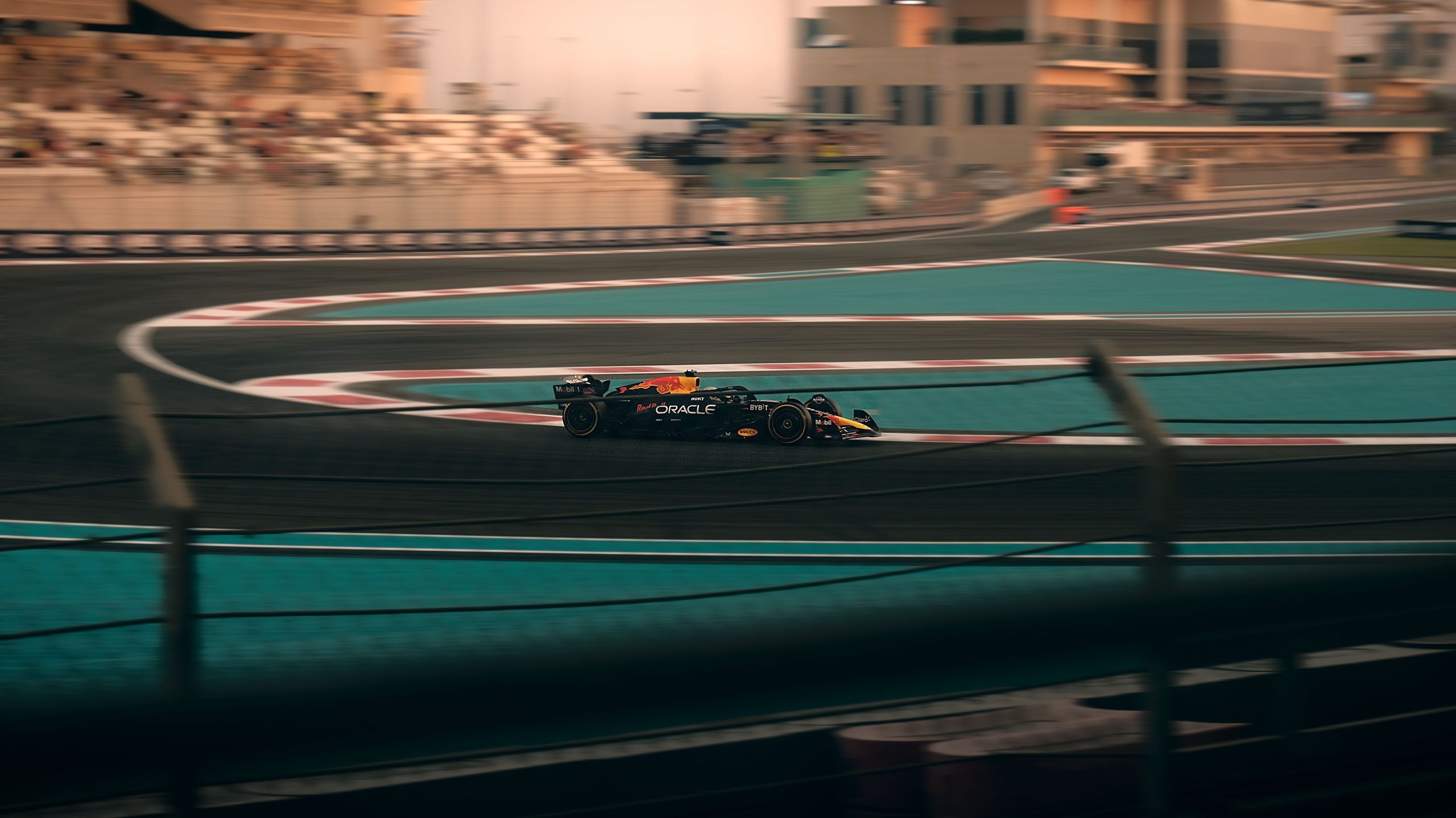 Magyar Péter Domenicalival tárgyalt: 2032 után is maradna az F1