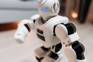 AI-fejlesztők sürgetik a tempó lassítását: nemzetközi felügyelet