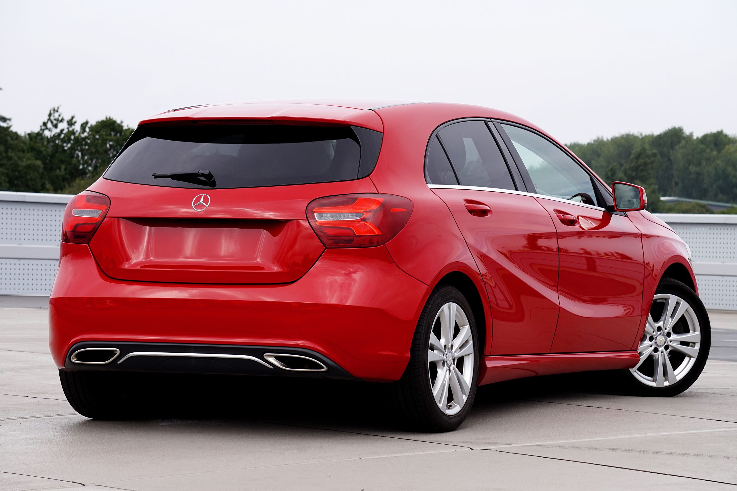 A Mercedes kitiltását is kockáztatná egy új amerikai